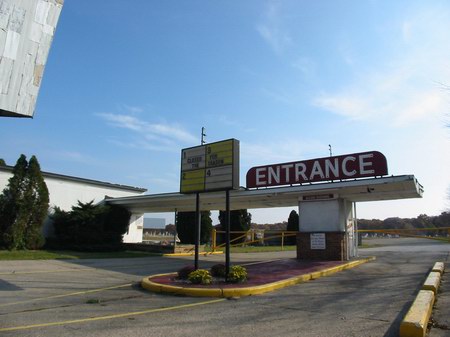 Getty 4 Drive-In Theatre - Lanes And Driveway - Photo From Water Winter Wonderland (newer photo)